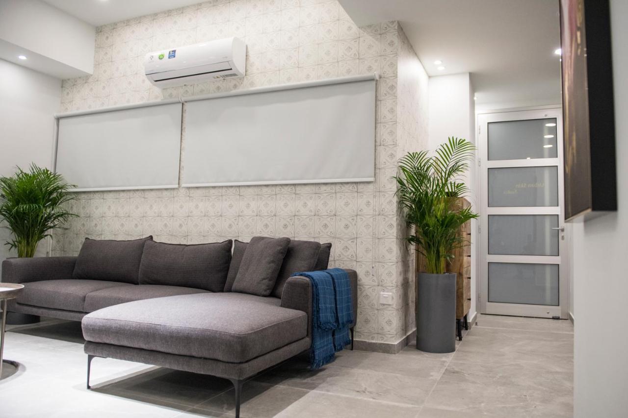 Skin Suites-Luxury Living Никозия Екстериор снимка